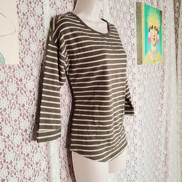 NWOT White Stag green tan 3/4 sleeve oversized top size xs - Picture 3 of 9